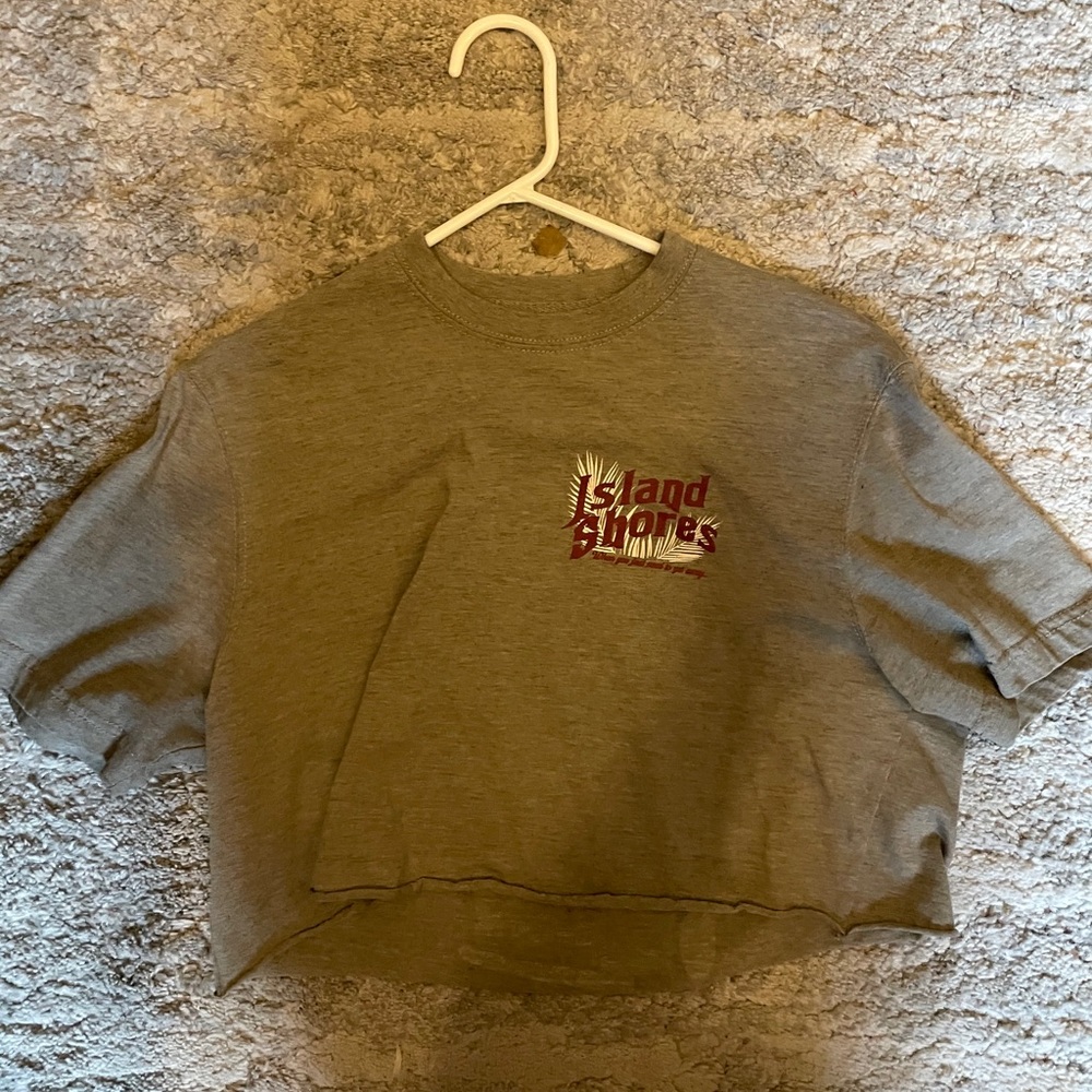 Island shores cropped T-shirt
